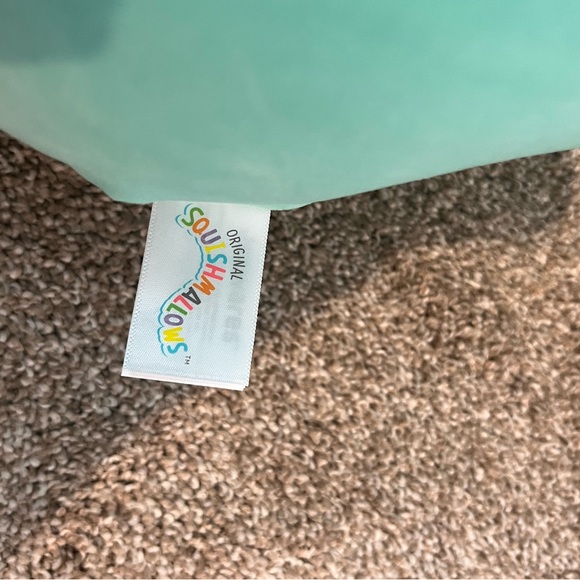 😻 Charisma Teal Cat Heart String Lights Valentines Day Squishmallows 16” BNWT - Picture 3 of 6